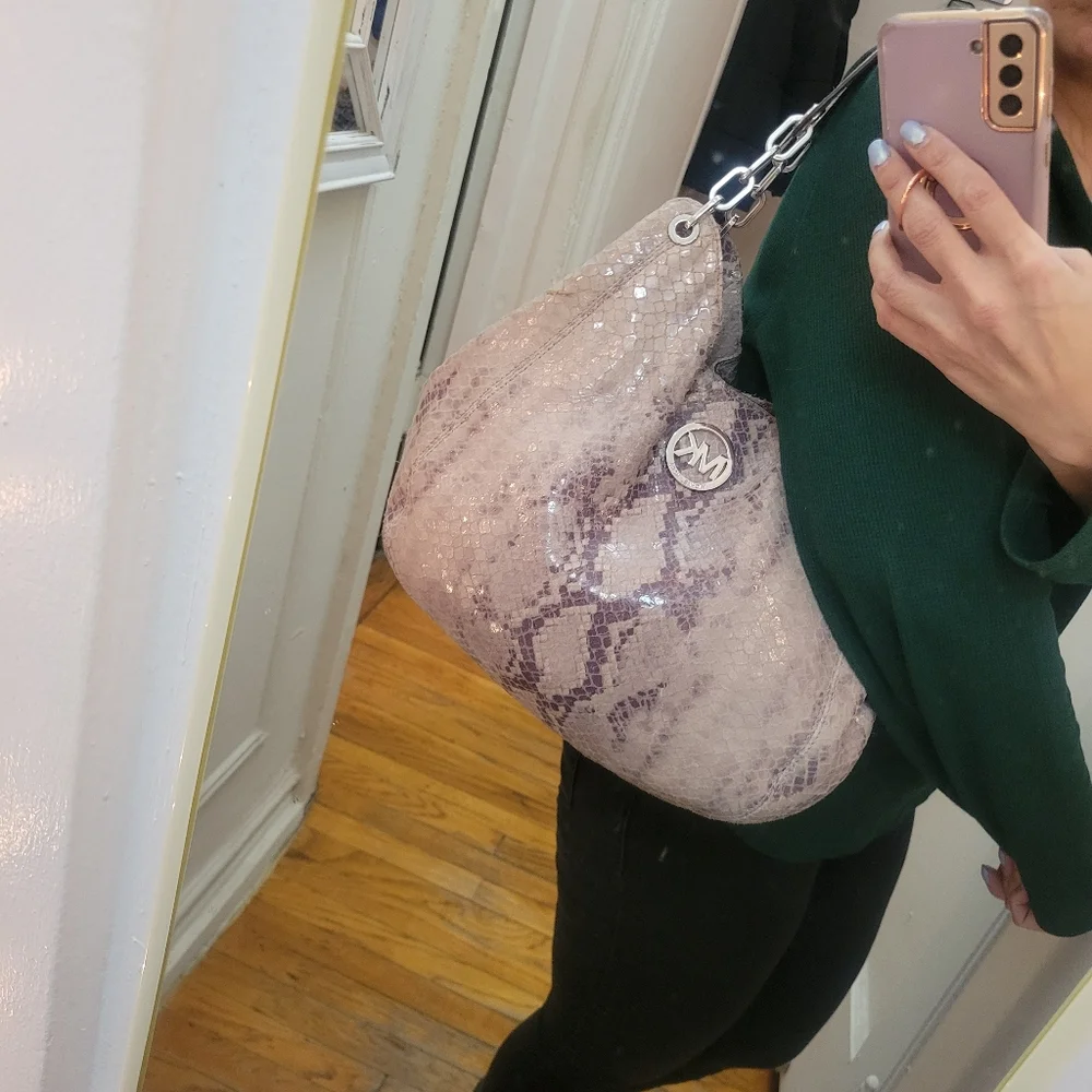 Michael Kors Lillie Large Snakeskin Slouchy Hobo Bag‎ Like New Everyday Luxury - Picture 11 of 11